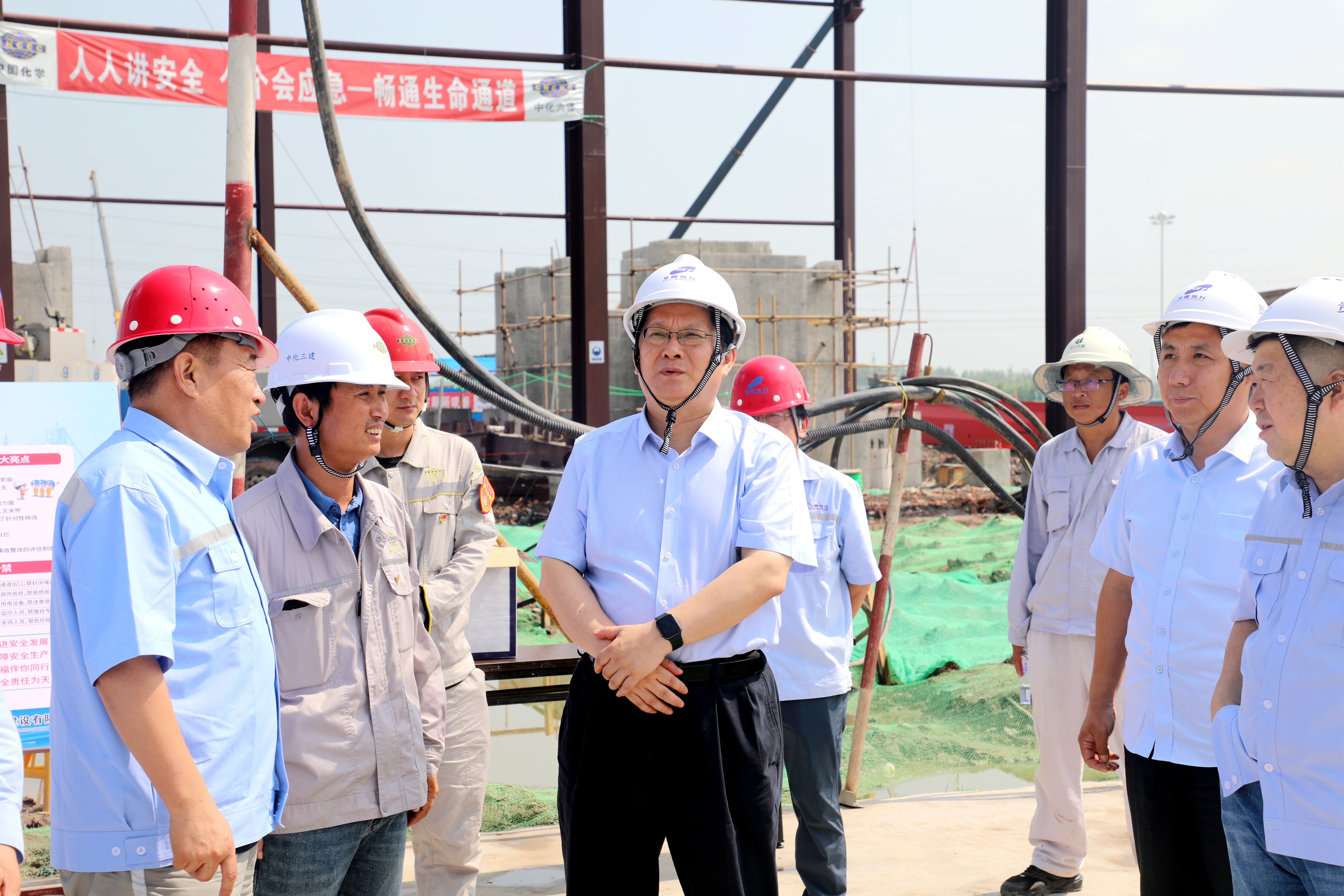 樊軍到華魯恒升第二基地調研 要求謀新篇 布新局 加快向高端化綠色化智能化邁進-3.jpg